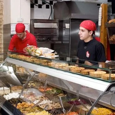 צוות העובדים